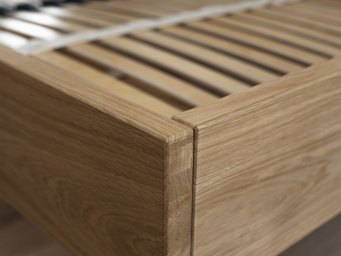 Tölgyfa lebegő ágy 160x200 cm Piacenza