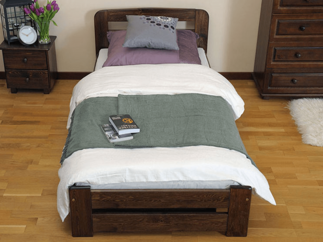 Fenyő ágy 90x200 Sasa dió