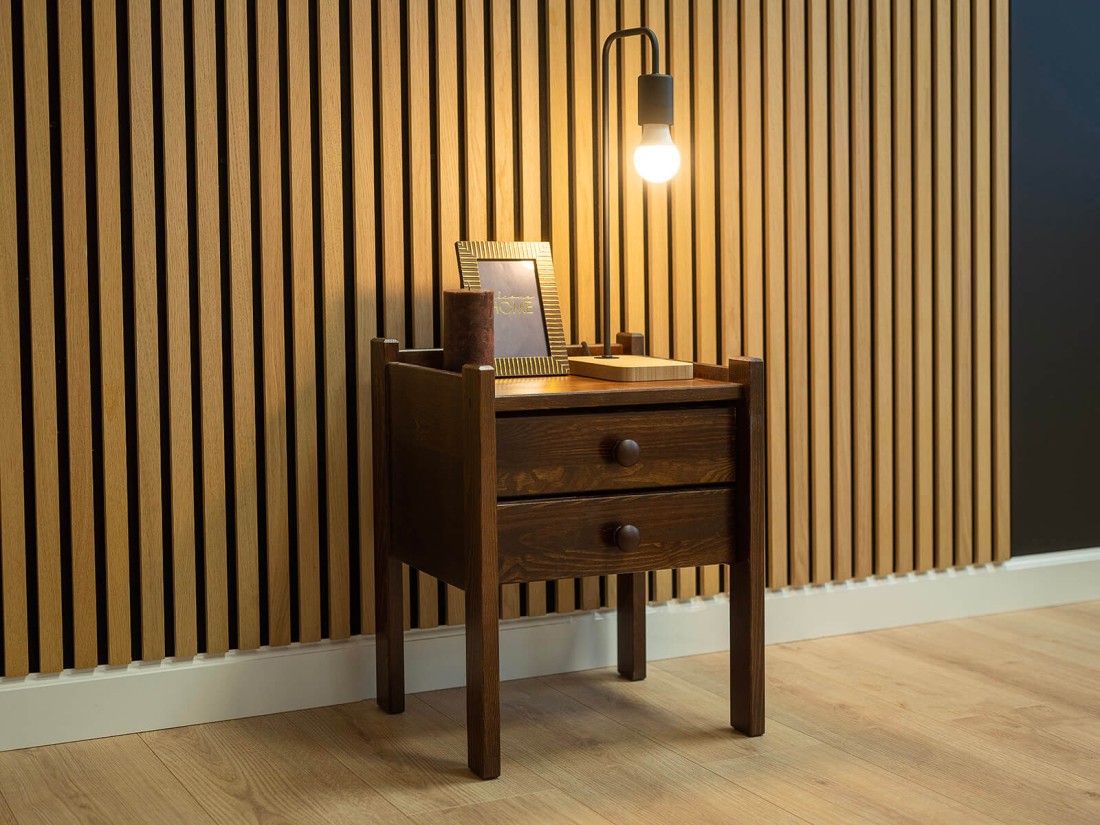 Ota éjjeliszekrény dió