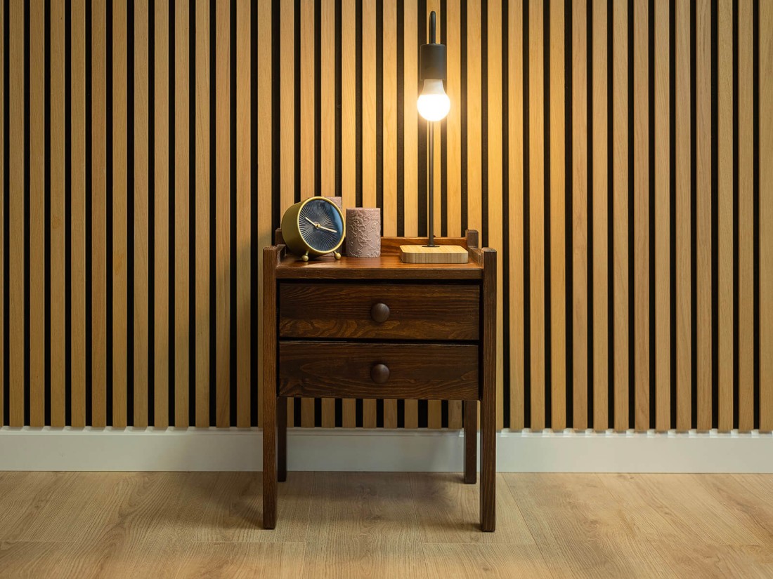 Ota éjjeliszekrény dió