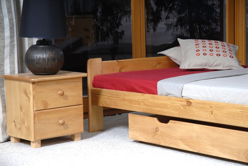 Katka éjjeliszekrény éger