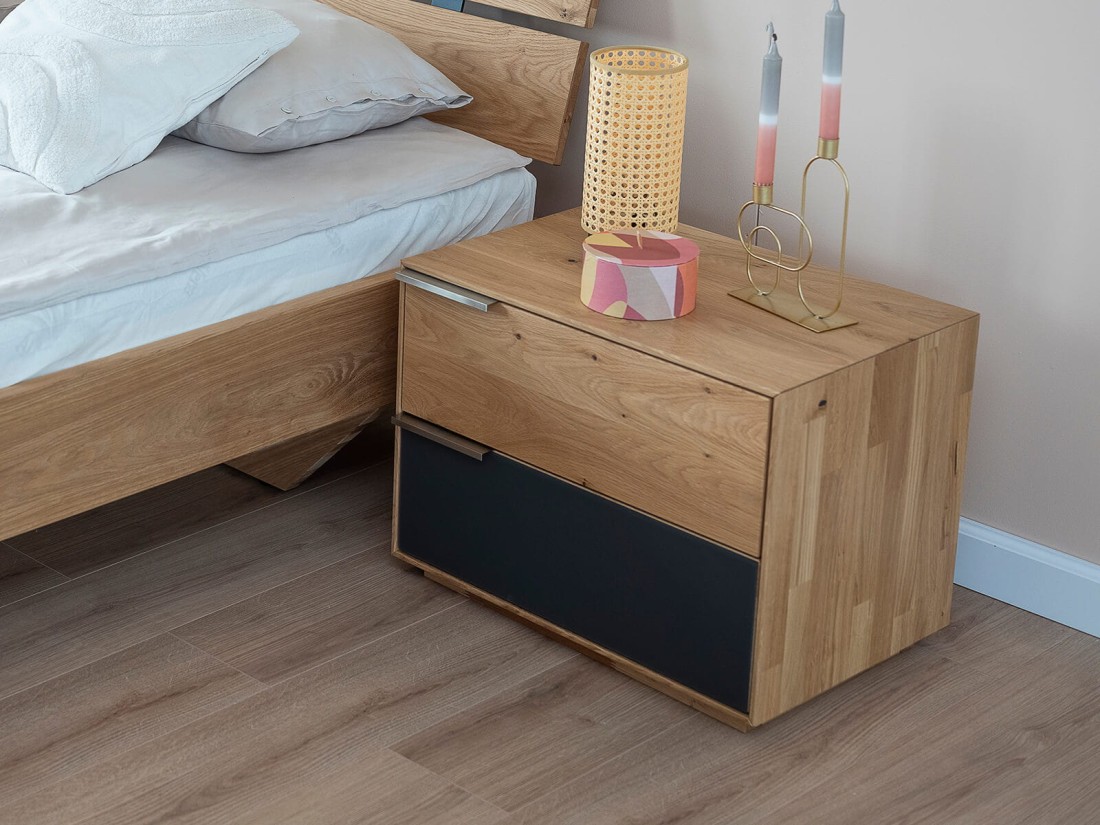Tölgyfa éjjeliszekrény két fiókkal Teramo